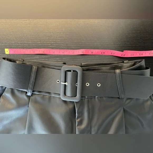 Zara Women's Faux Leather Black Cropped Pants - Picture 7 of 12